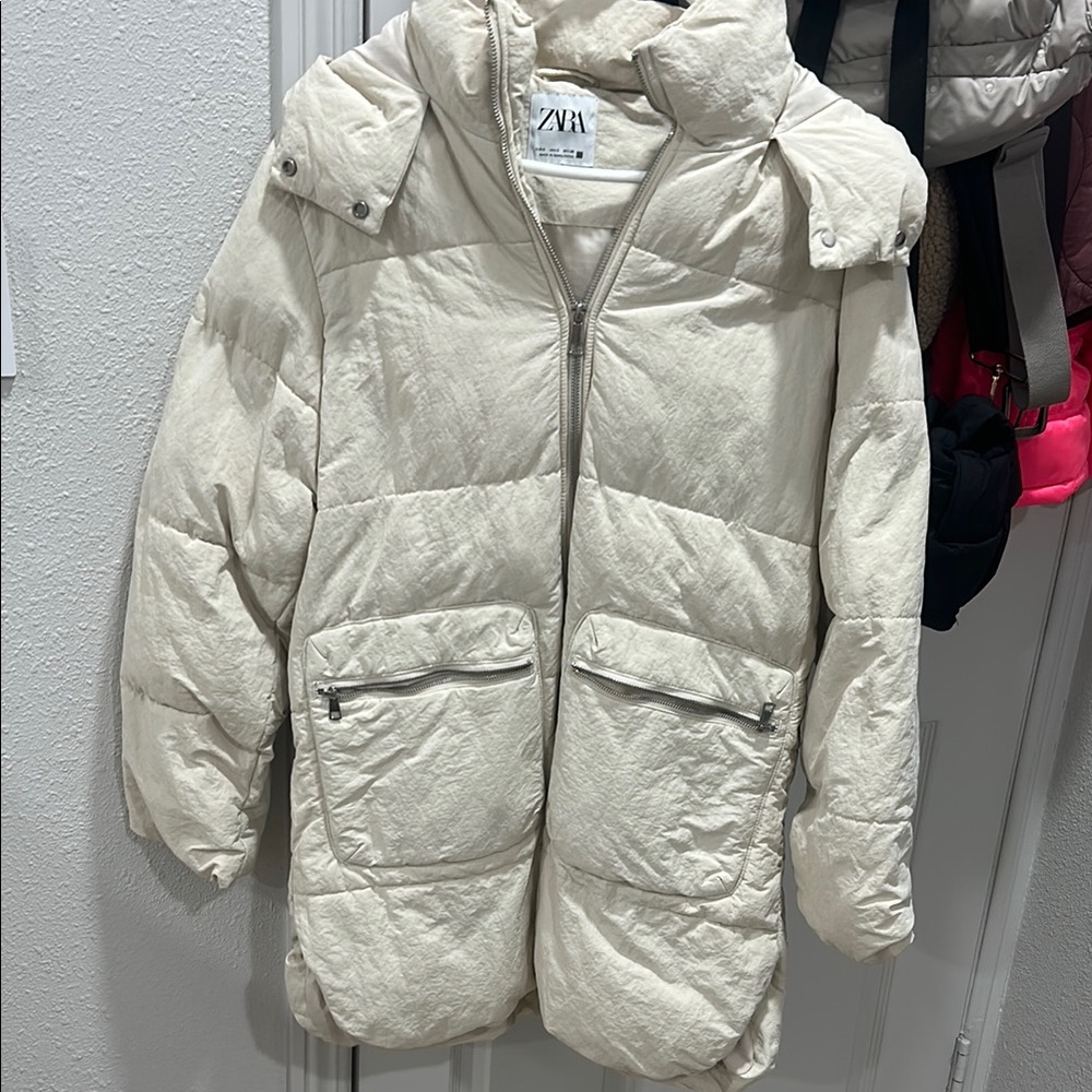 Zara Cream Puffer Jacket Contemporary Winter Wear, S fits like M